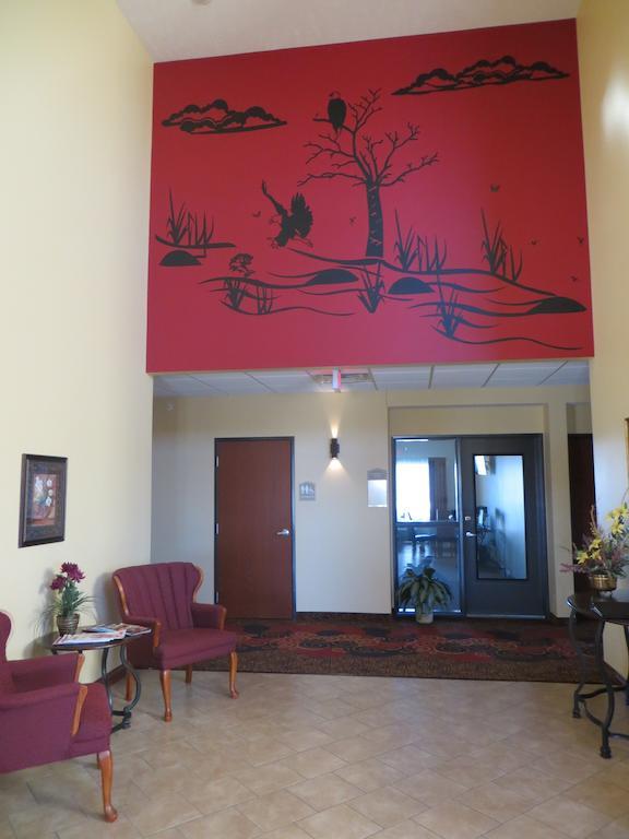 The Edgewood Hotel And Suites Fairbury Eksteriør billede