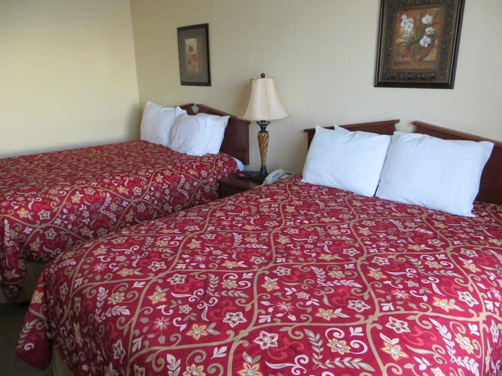 The Edgewood Hotel And Suites Fairbury Værelse billede