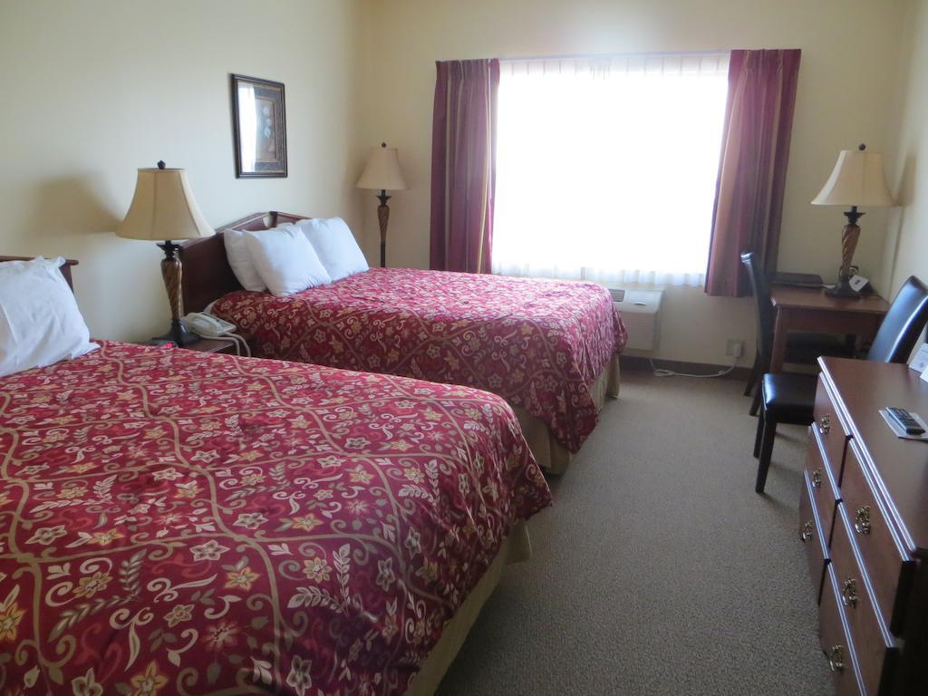 The Edgewood Hotel And Suites Fairbury Værelse billede