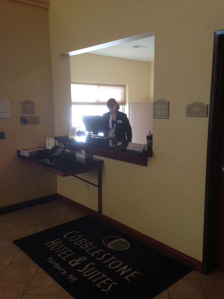 The Edgewood Hotel And Suites Fairbury Eksteriør billede
