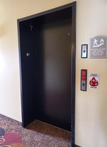 The Edgewood Hotel And Suites Fairbury Eksteriør billede