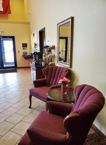 The Edgewood Hotel And Suites Fairbury Eksteriør billede